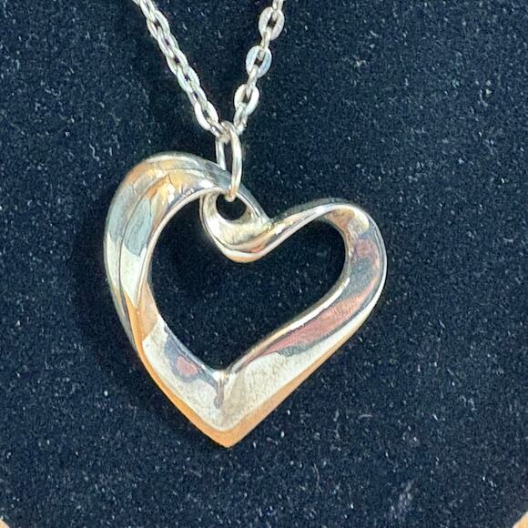 Silver Tone Heart Pendant Necklace Open Statement Retro Love Valentines Gift - Picture 2 of 8
